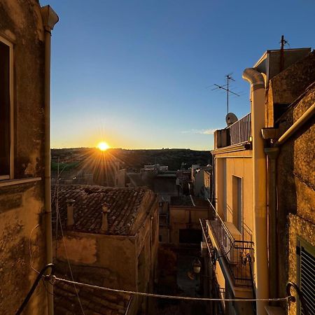 L'Altra Modica Locazione Turistica Apartment Luaran gambar