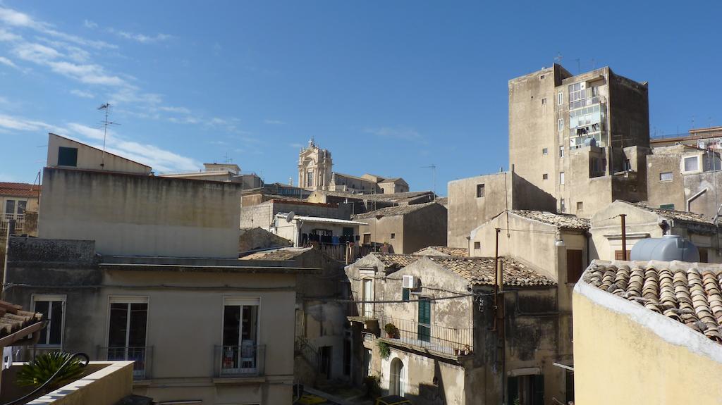 L'Altra Modica Locazione Turistica Apartment Luaran gambar