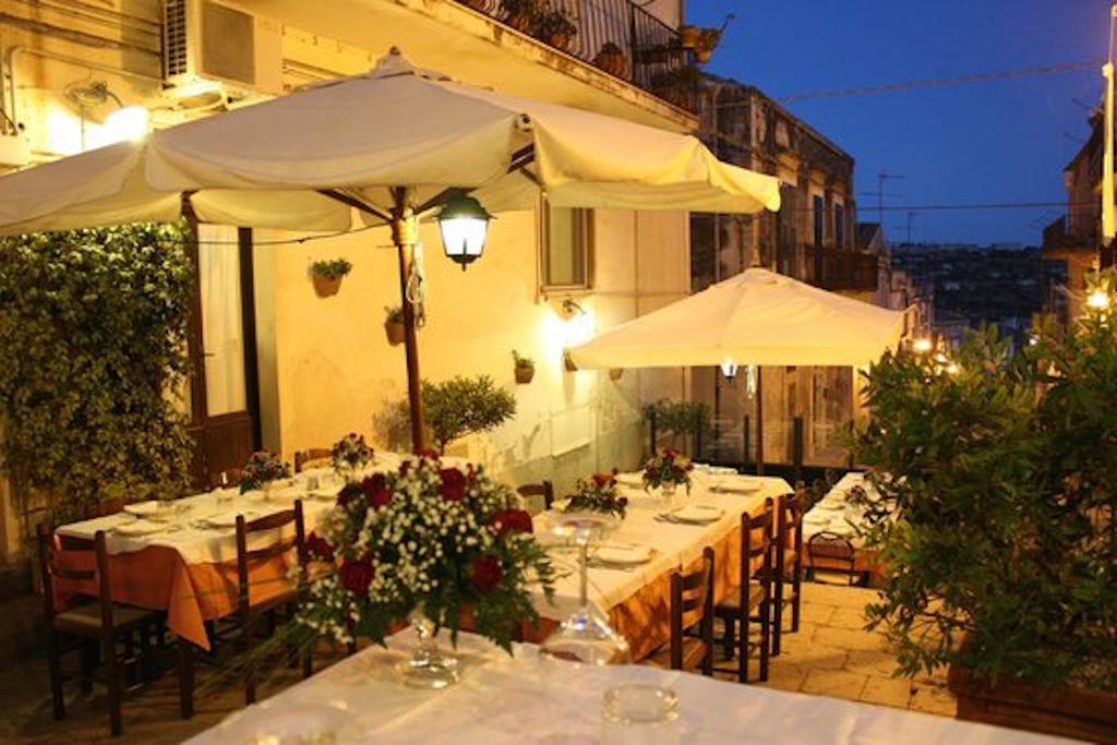 L'Altra Modica Locazione Turistica Apartment Luaran gambar